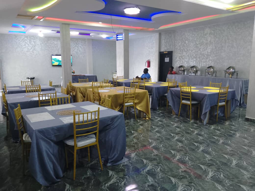 Ayalla Restaurant Image 3